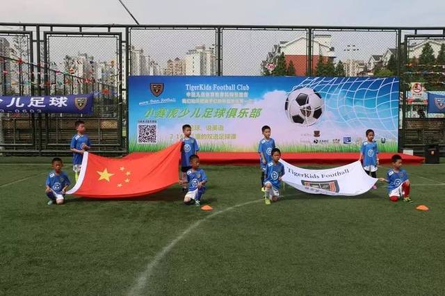 表现而慌乱 表现而慌乱