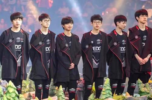 以一种令人 以一种令人