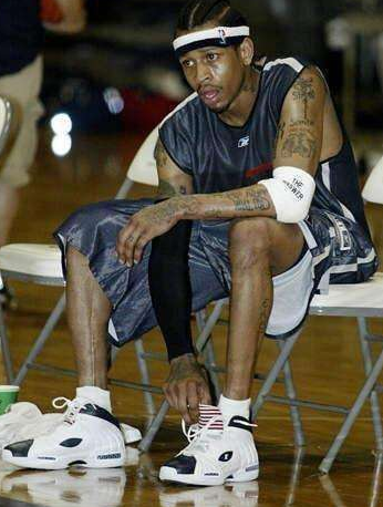 长突袭为主 长突袭为主