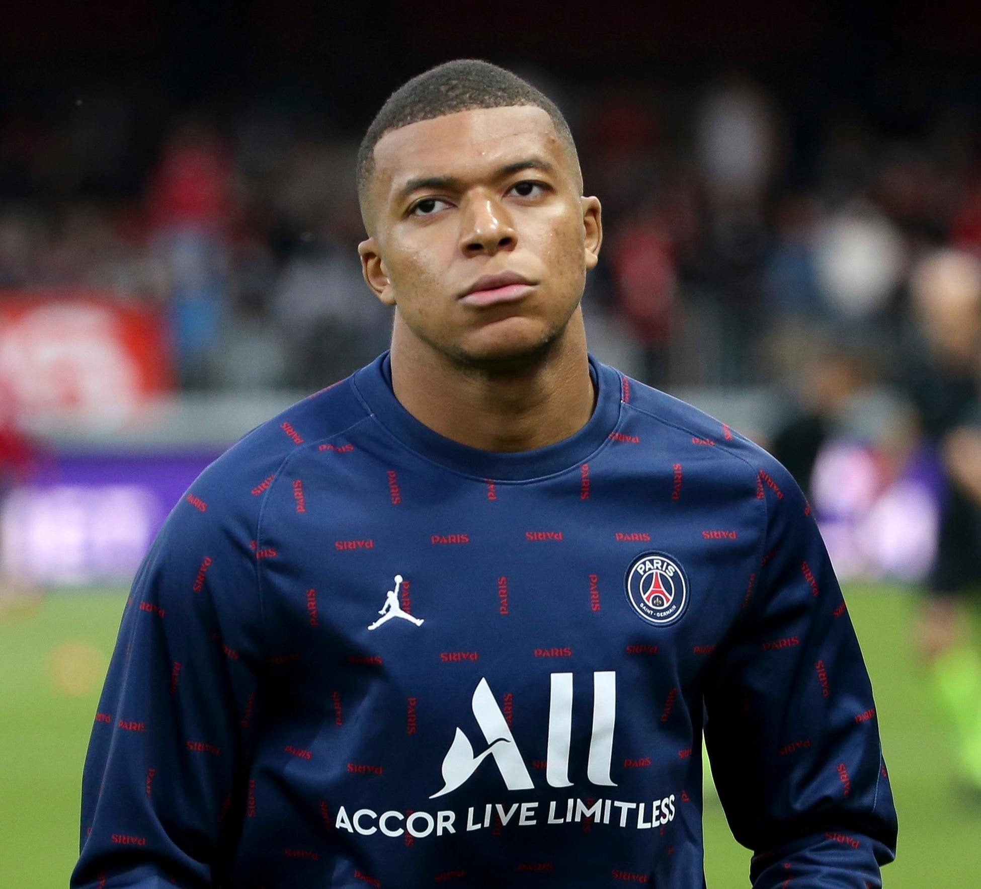 对手持球时 对手持球时